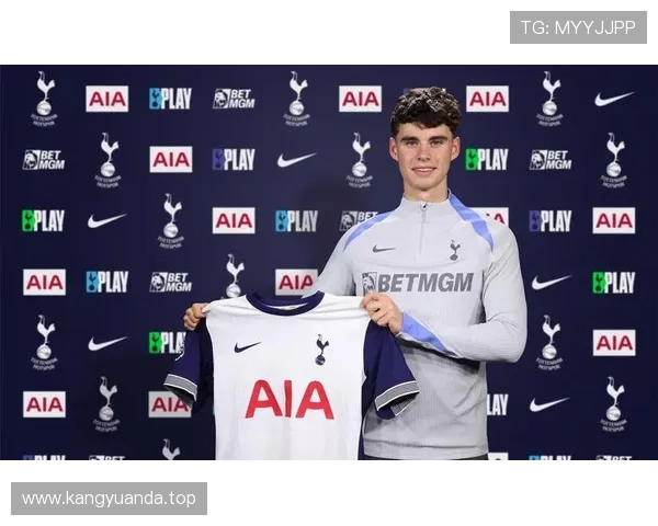 利兹联官方宣布以1000万镑签下里尔后卫古德蒙德森签约四年